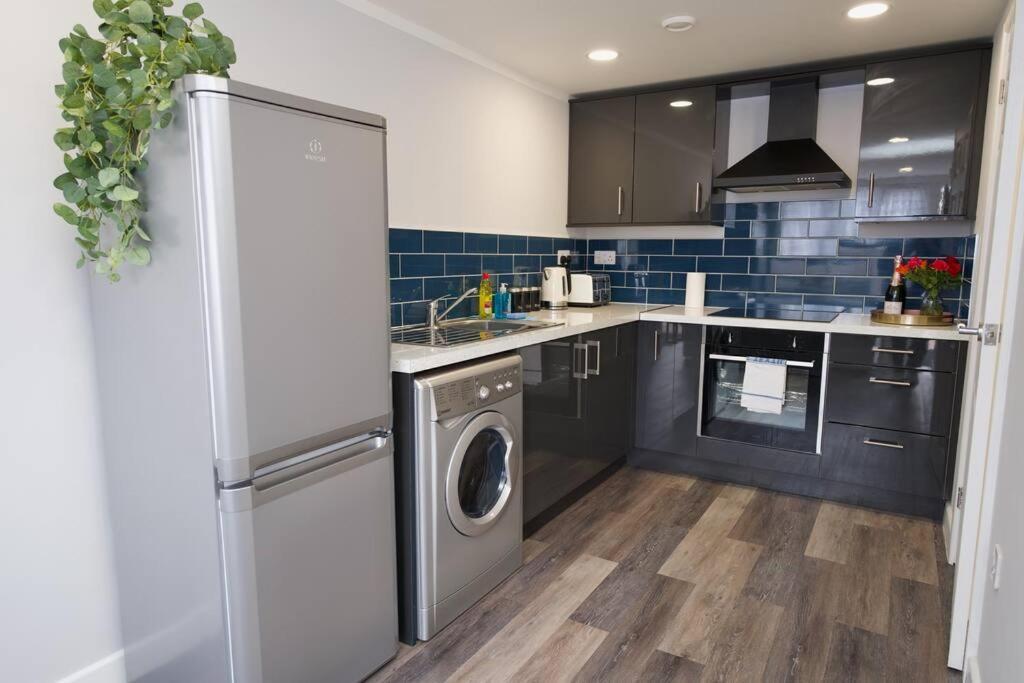 Dane Duplex Studio Six - Tranquil Getaway Apartment Coventry